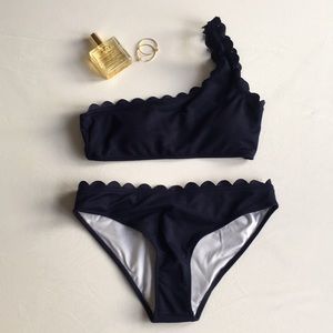NWT Cupshe bikini in Navy!